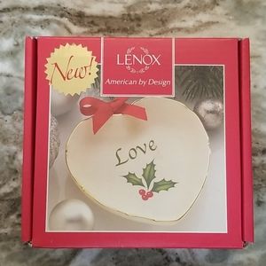 Lenox Heart Dish...NIB ❤